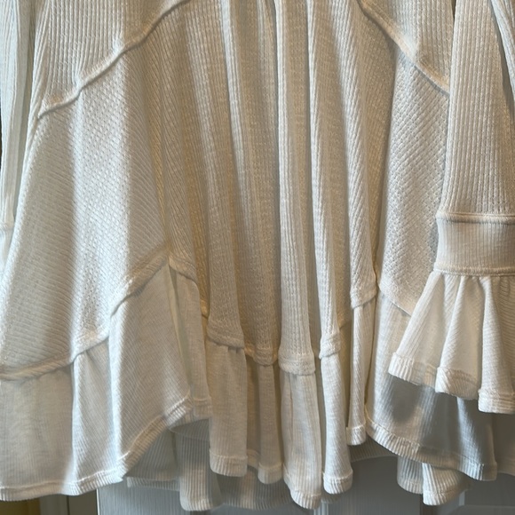 Free People tunic NWOT . Beautiful and perfect for spring 🌺 SizeS Generous fit. - Picture 7 of 7